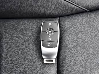 【2022款 gla 220 4matic 报价】奔驰gla图片_配置_利星行长春-汽车之