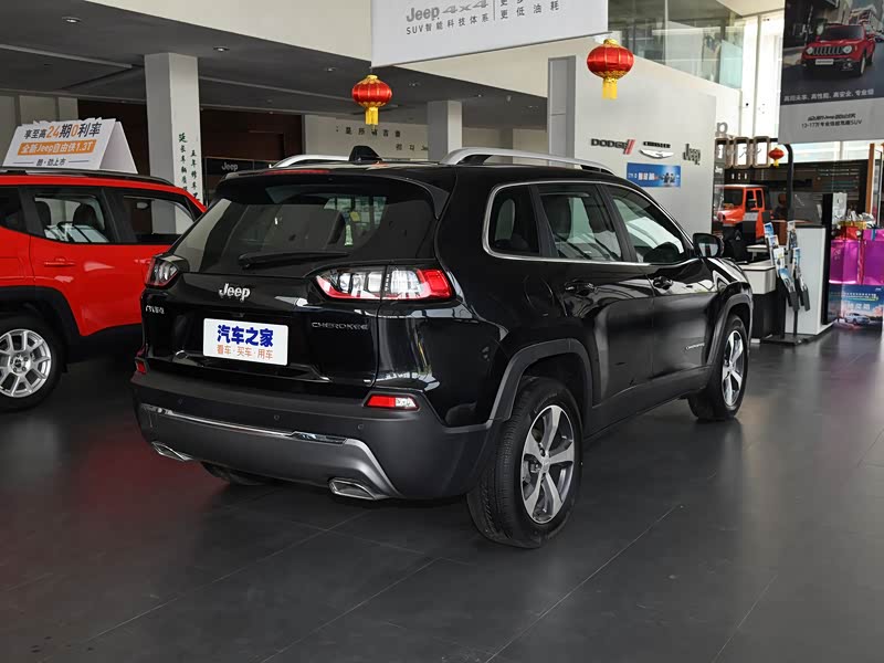 【图解图片_哈尔滨广汇尊荣jeep自由光图片】-汽车之家