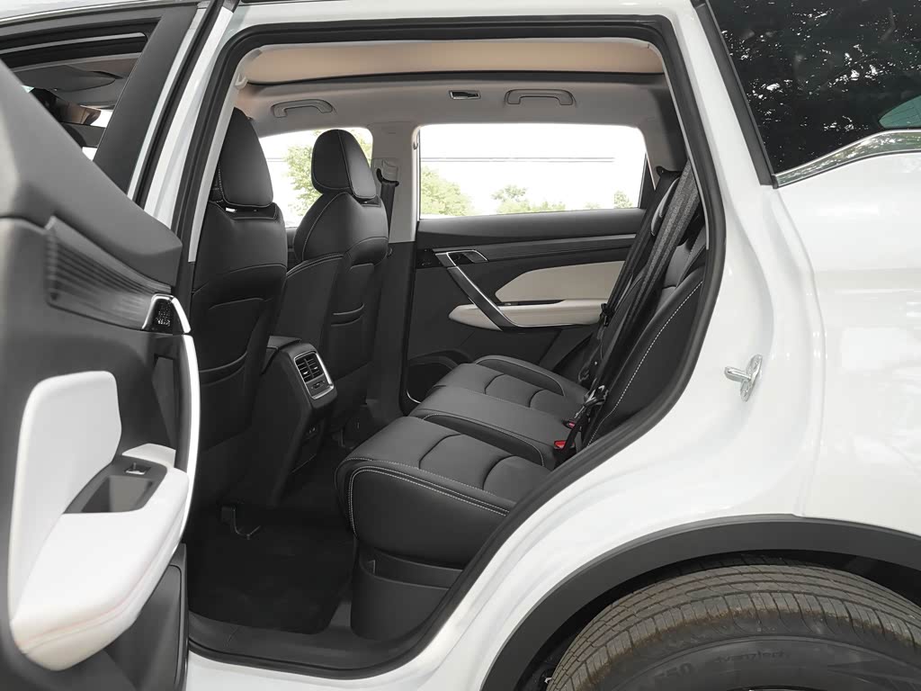 2022款博越x18tddct智尚型