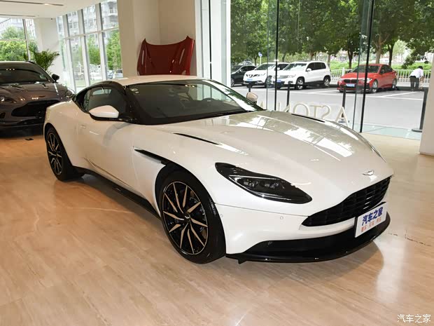 阿斯顿马丁db11促销中2358万起