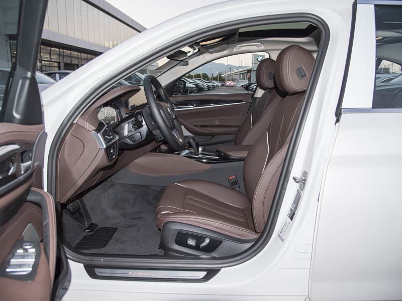 华晨宝马 宝马5系 2022款 改款二 525li 豪华套装