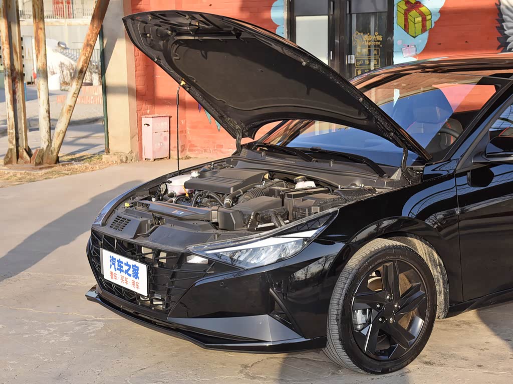 北京现代 伊兰特 2022款 240tgdi dct glx黑骑士限量版