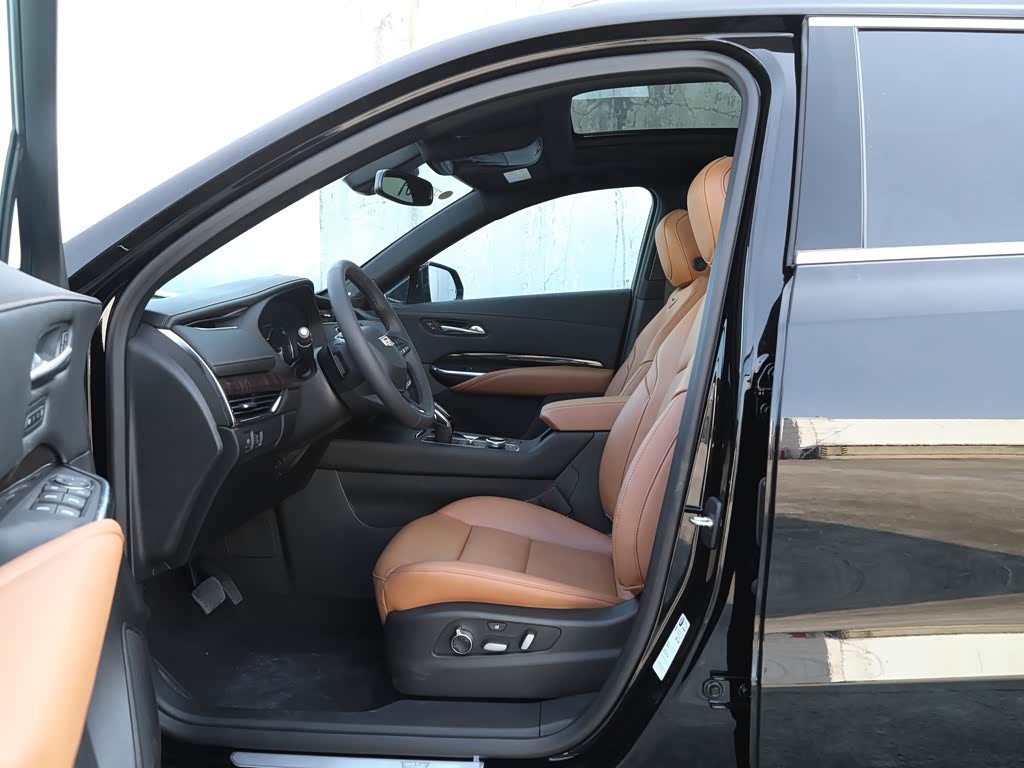 上汽通用凯迪拉克 凯迪拉克xt4 2022款 28t 两驱尊贵型