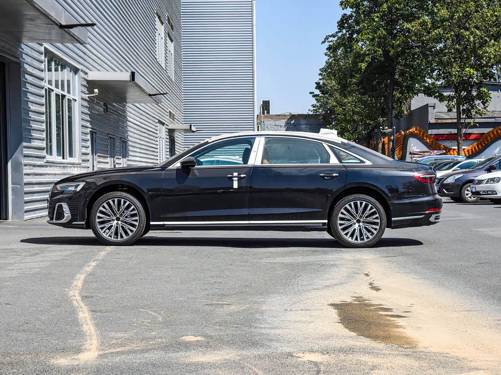 奥迪(进口) 奥迪a8 2023款 a8l 50 tfsi quattro 尊享型