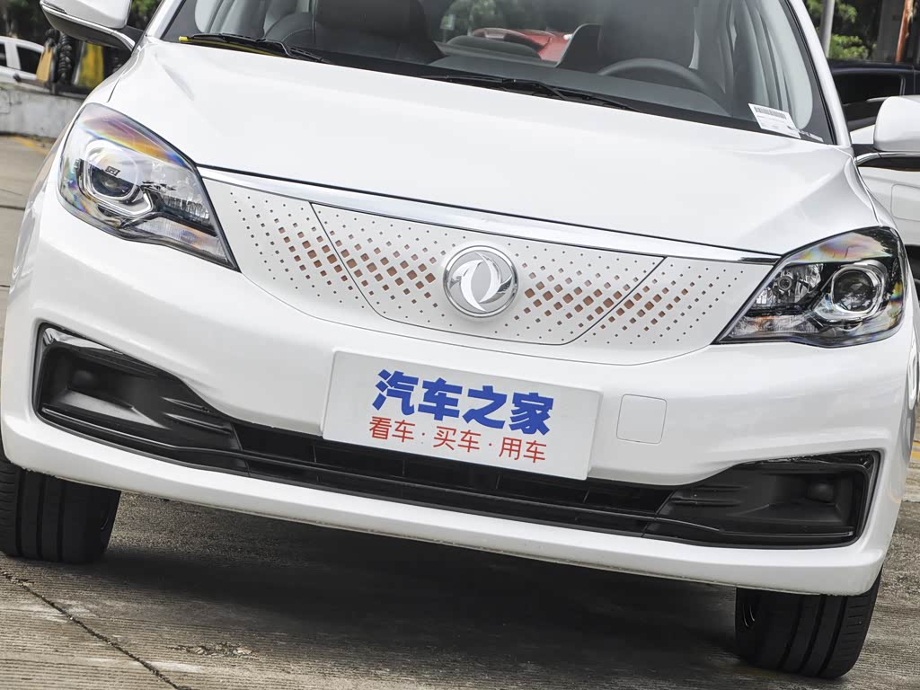 东风乘用车 东风风神e70 2023款 500 智行版 磷酸铁锂 47.58kwh