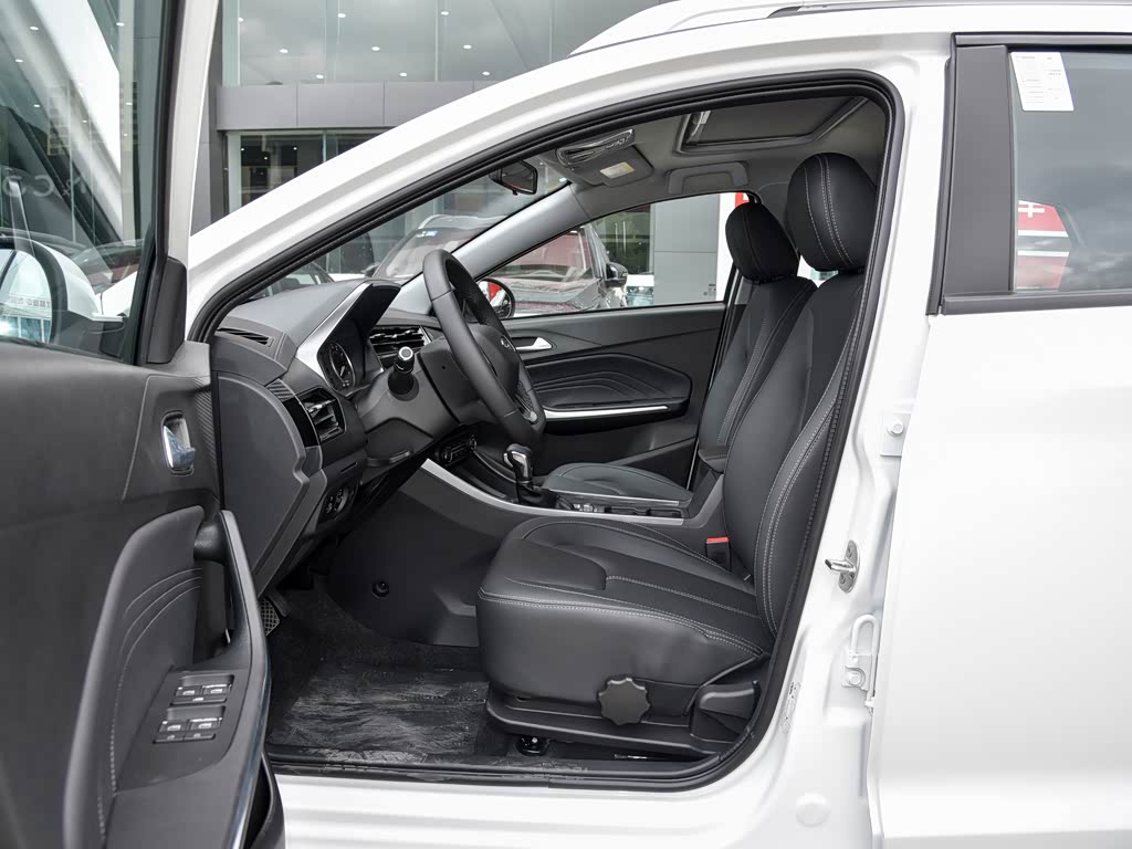 奇瑞汽车 瑞虎3x 2021款 改款 plus 1.5l cvt尽兴松子版