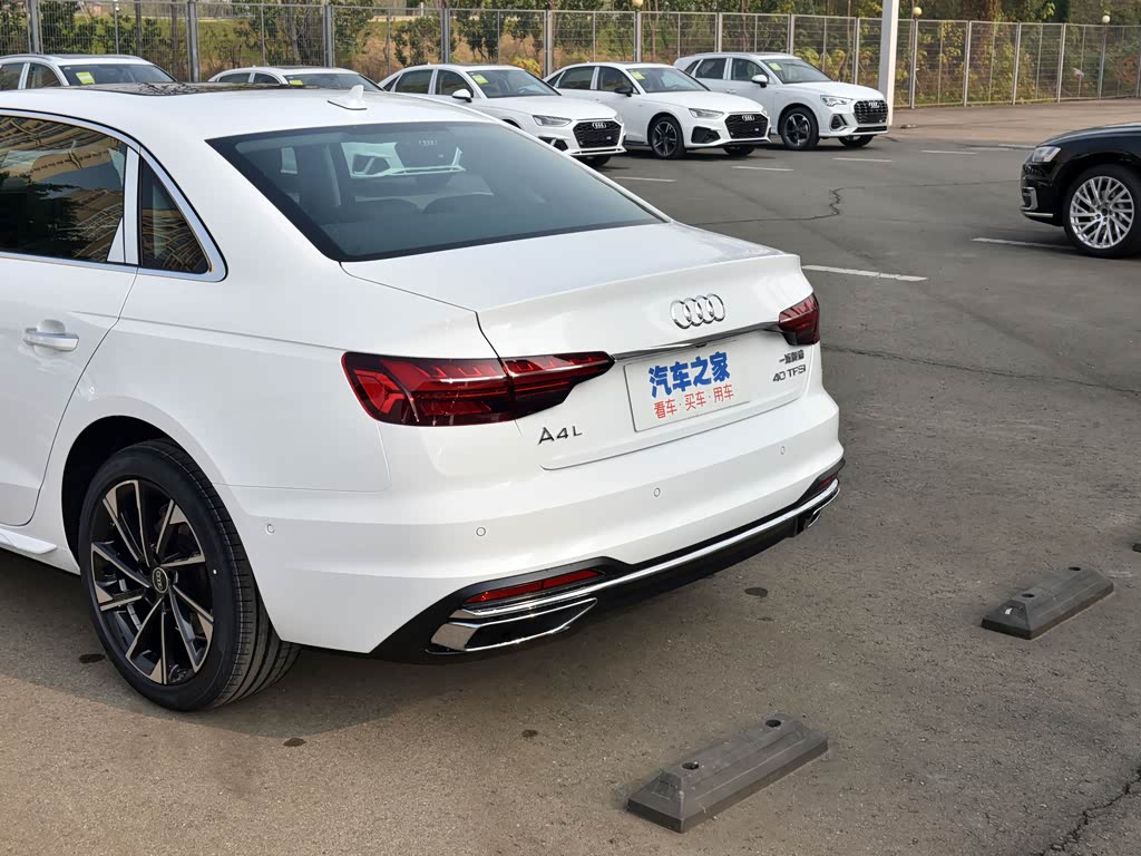 一汽奥迪 奥迪a4l 2022款 40 tfsi 豪华致雅型