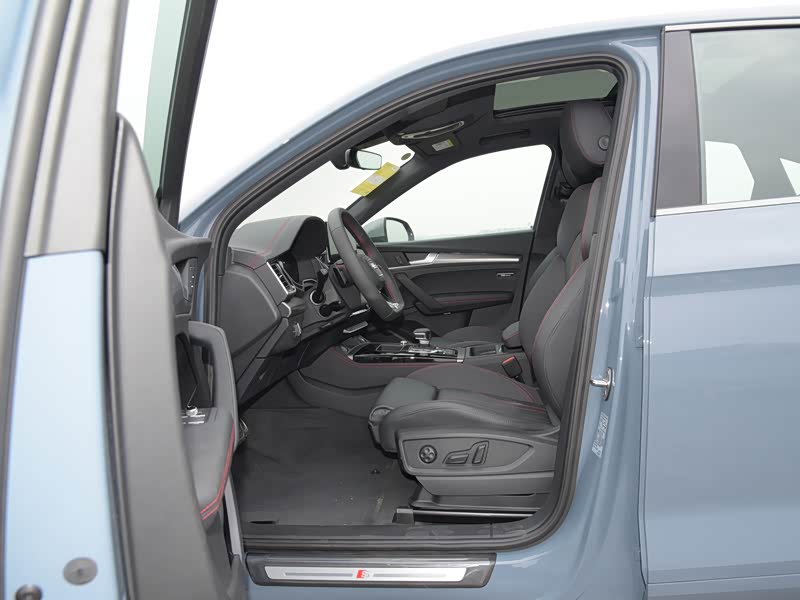 一汽-大众奥迪 奥迪q5l sportback 2022款 40 tfsi rs套件燃速型