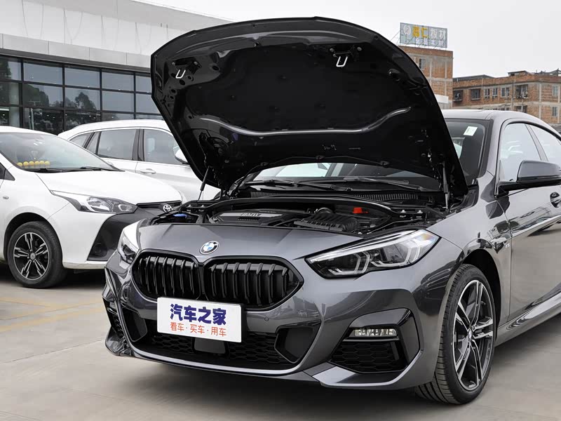 宝马(进口) 宝马2系 2021款 225i 四门轿跑车 m运动曜夜套装