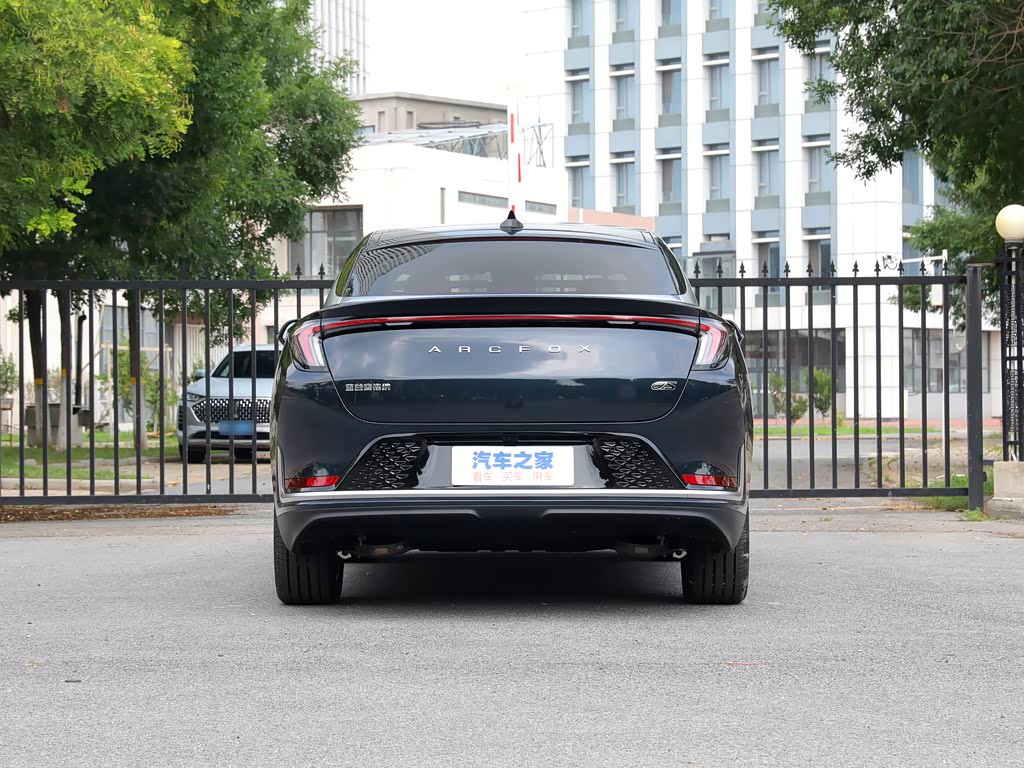 北汽新能源 极狐 阿尔法s(arcfox αs) 2021款 525s 175kw