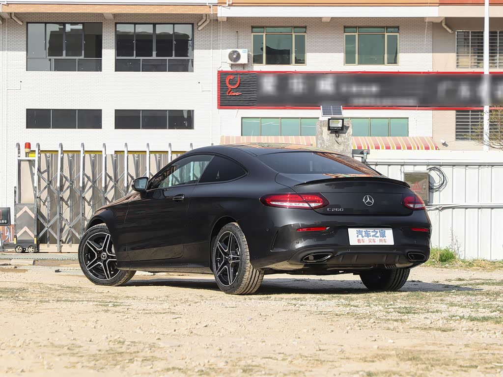 奔驰(进口) 奔驰c级(进口) 2022款 改款 c 260 轿跑车