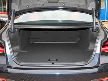 宝马5系新能源 2022款 改款二 535le m运动套装