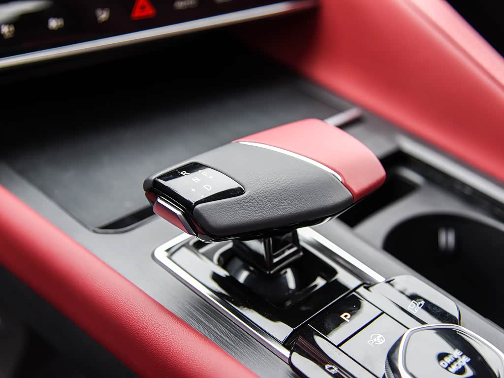 长安汽车 长安cs75 plus 2022款 第二代 2.0t 自动旗舰型