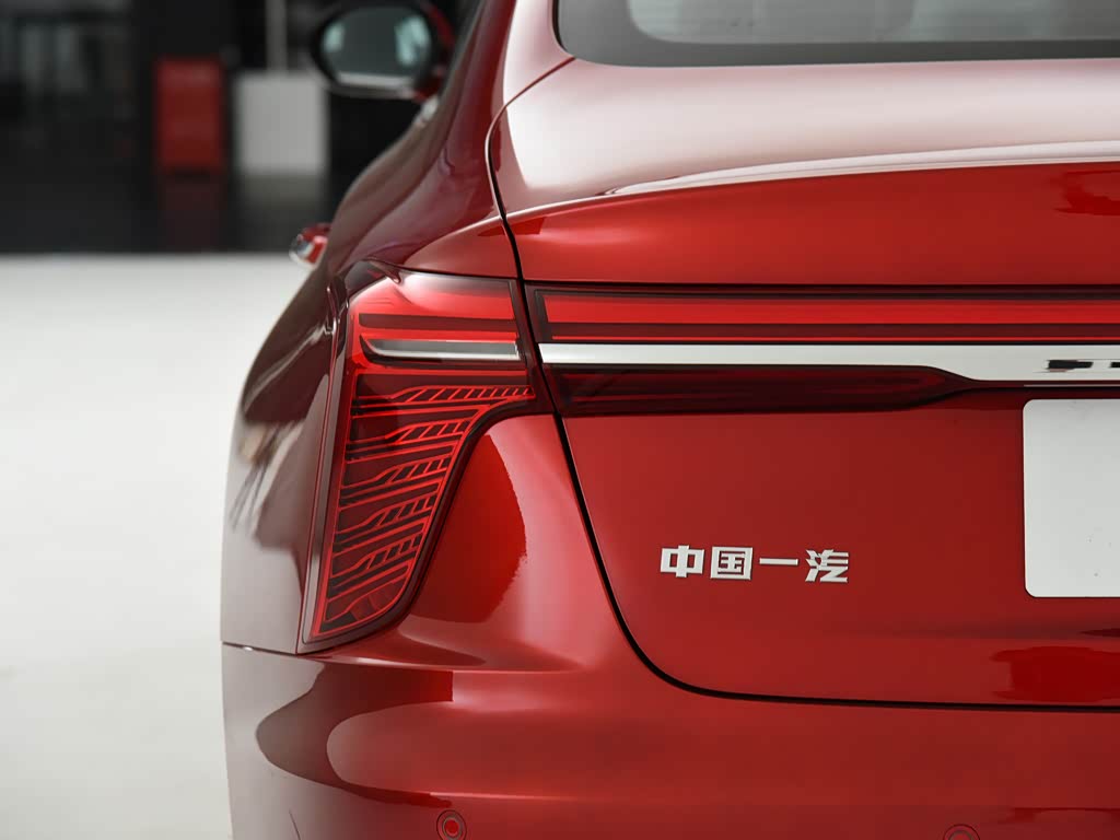 一汽红旗 红旗h5 2023款 1.5t dct智联旗韵版