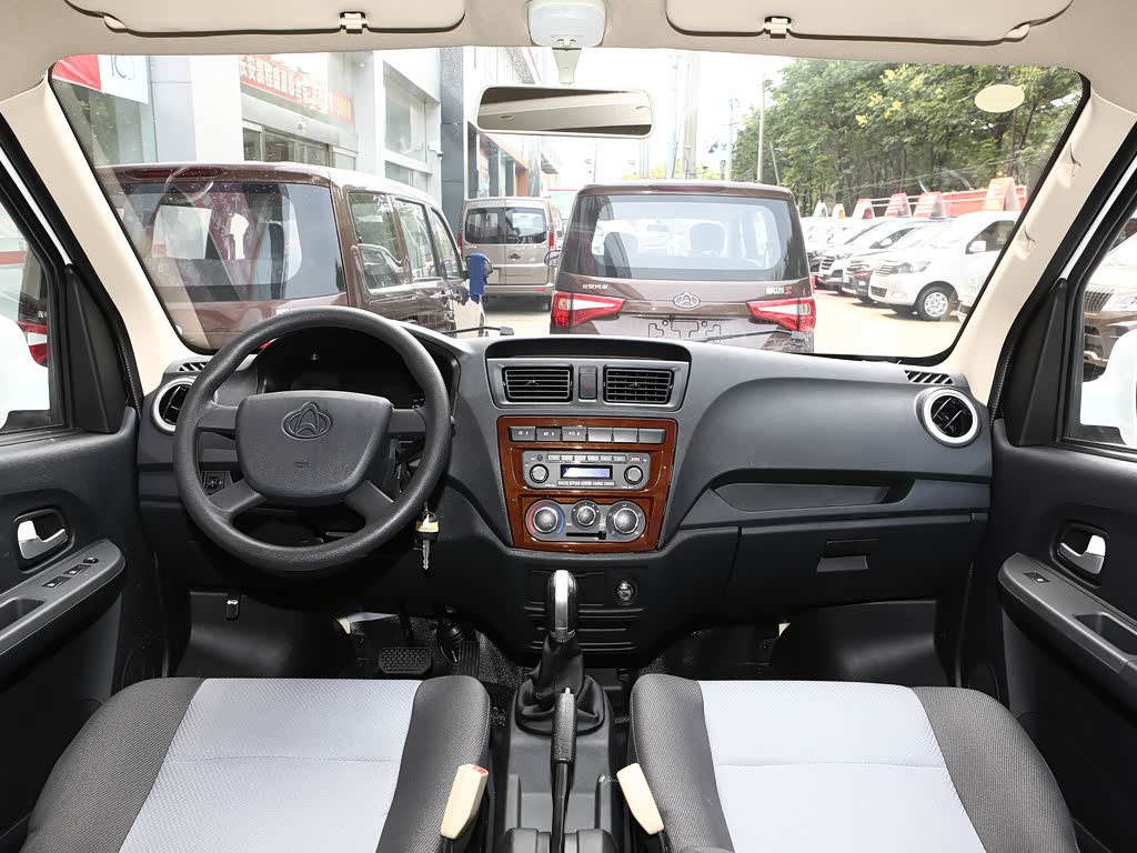 长安凯程 长安睿行em60 2022款 纯电动客车4498车长平顶背掀门7座60kw