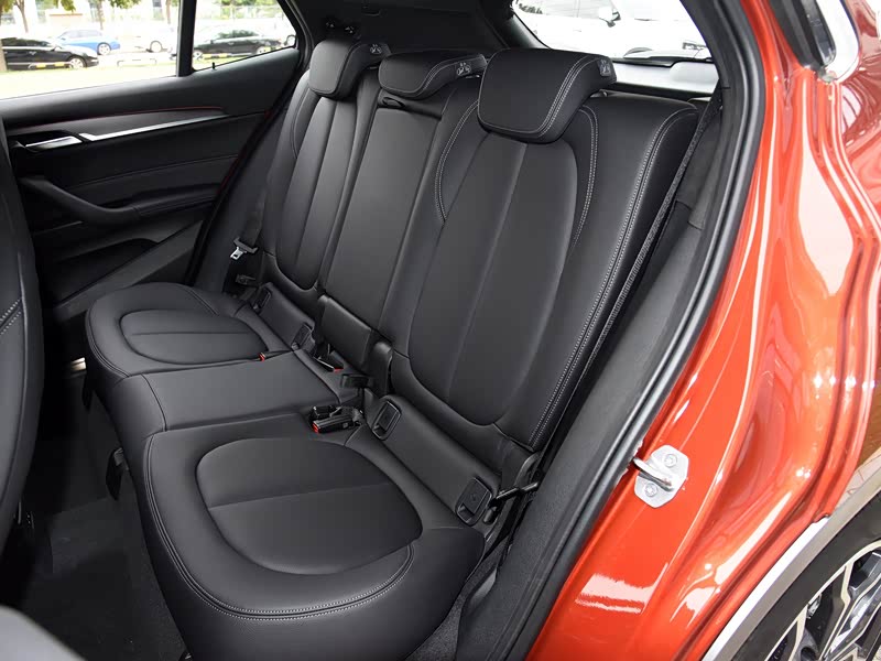 华晨宝马 宝马x2 2020款 sdrive25i 尊享型m越野套装 车厢座椅 已经是