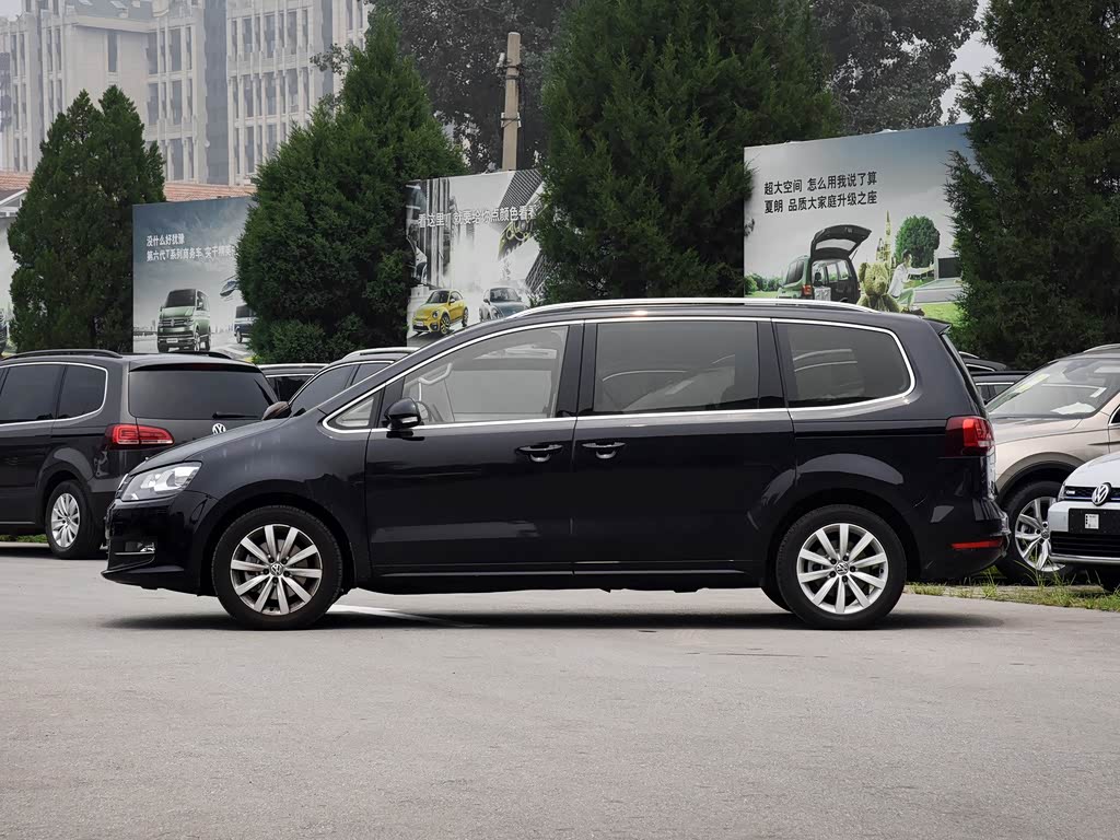 大众(进口) 夏朗 2018款 380tsi 尊享型 6座 钢琴黑 车身外观 已经是