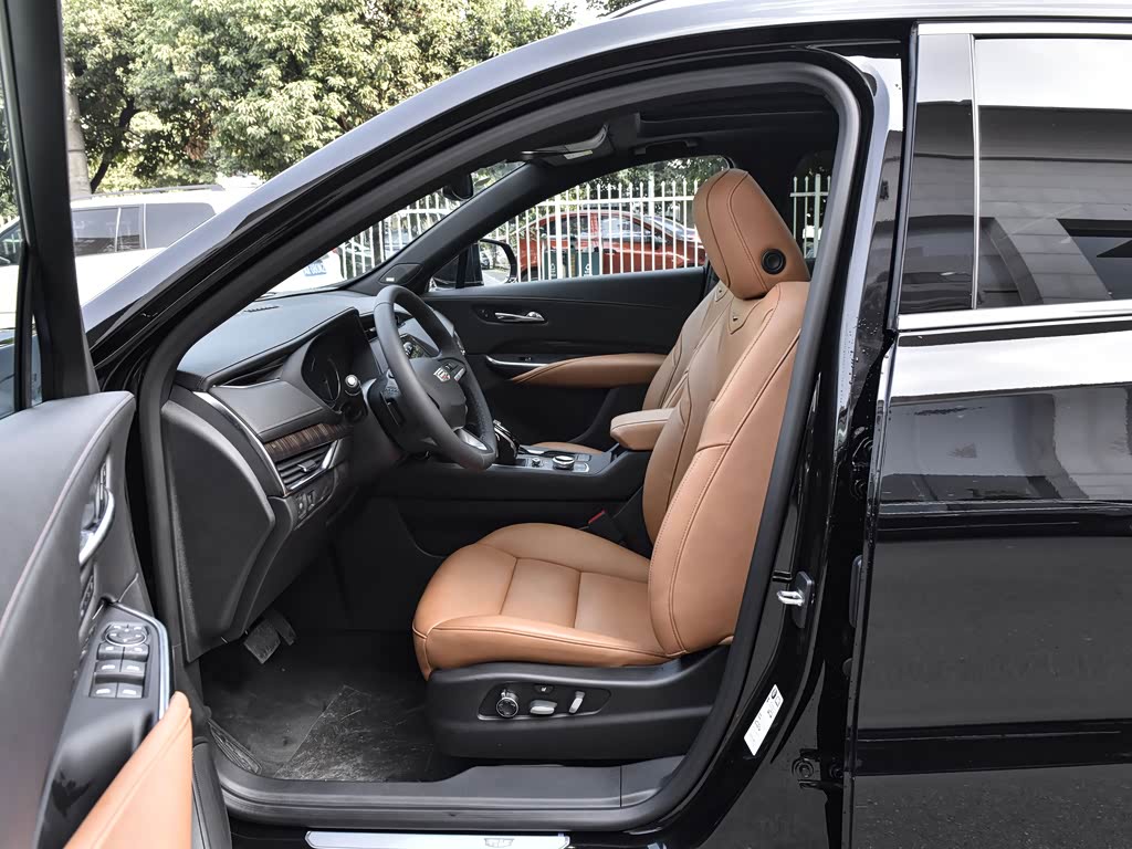 上汽通用凯迪拉克 凯迪拉克xt4 2022款 28t 四驱尊贵型