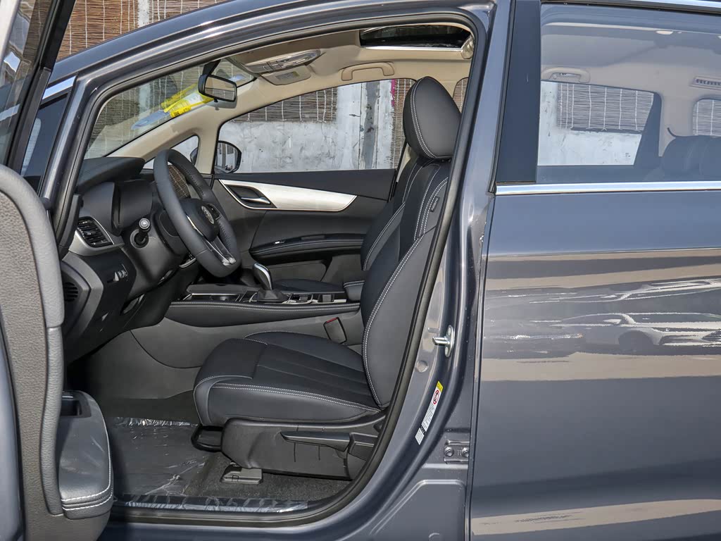 比亚迪 宋max 2021款 升级版 1.5t 自动豪华型 7座