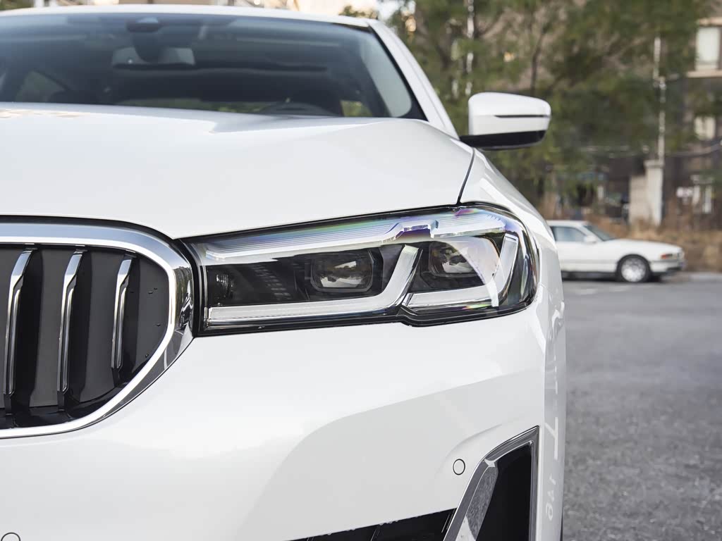 华晨宝马 宝马5系新能源 2022款 改款二 535le 豪华套装