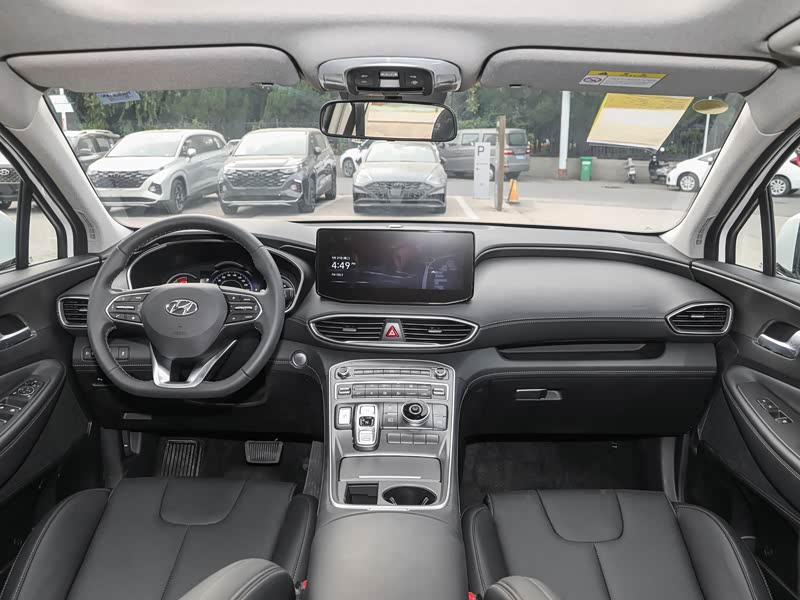 北京现代 胜达 2023款 旅行家 380t gdi 自动两驱glx精英版