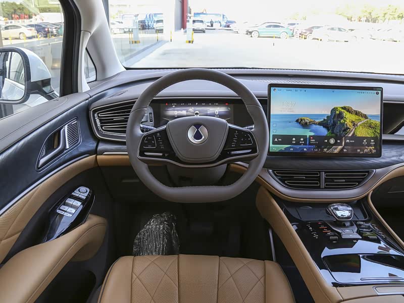 腾势汽车 腾势d9 2022款 dm-i 1040 尊贵型