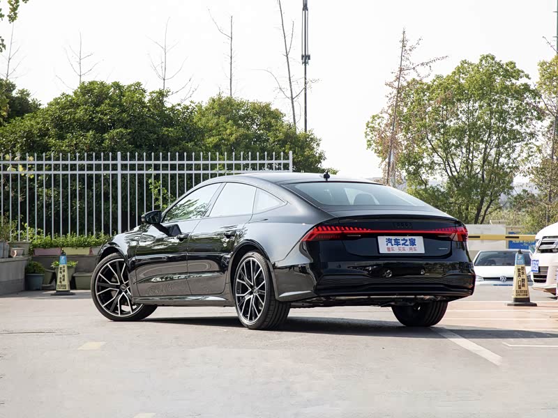 奥迪(进口) 奥迪a7 2022款 55 tfsi quattro 尊享型