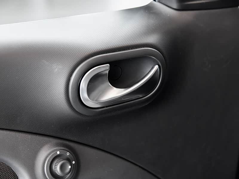 【图解图片_郑州利星奔驰4s店smart forfour图片】-汽车之家