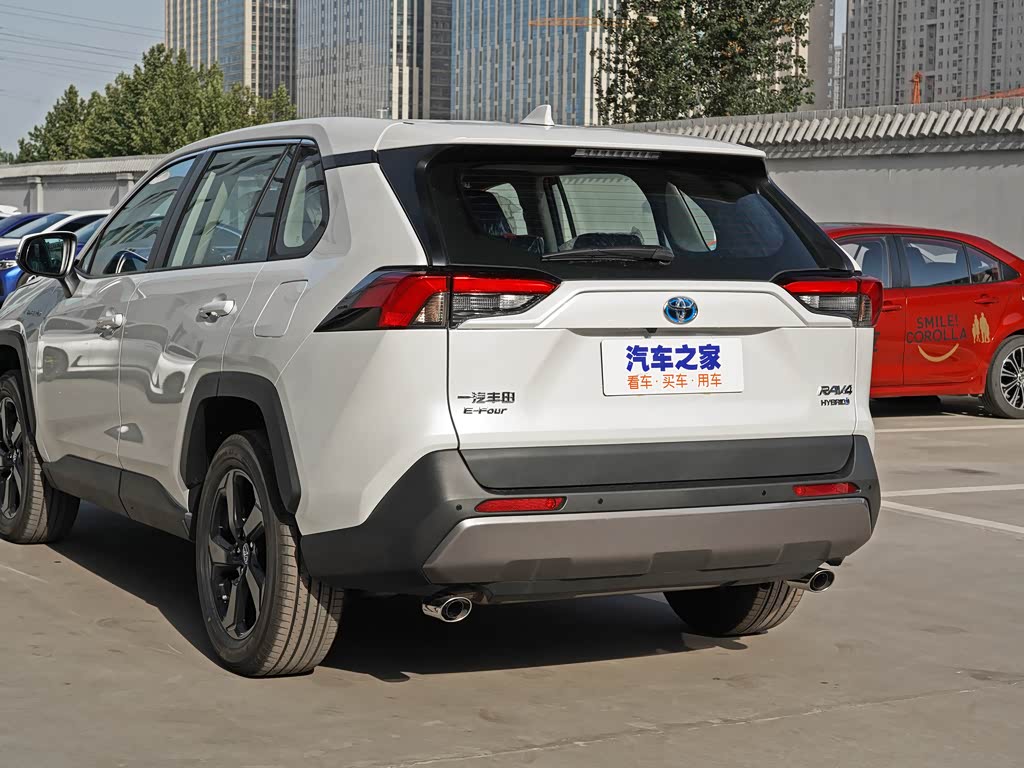 一汽丰田 rav4荣放 2022款 双擎 2.5l e-cvt四驱精英plus版