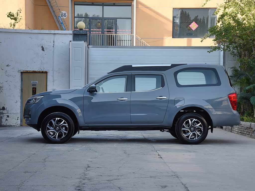 郑州日产 帕拉索 2022款 2.0t 自动四驱智尊型