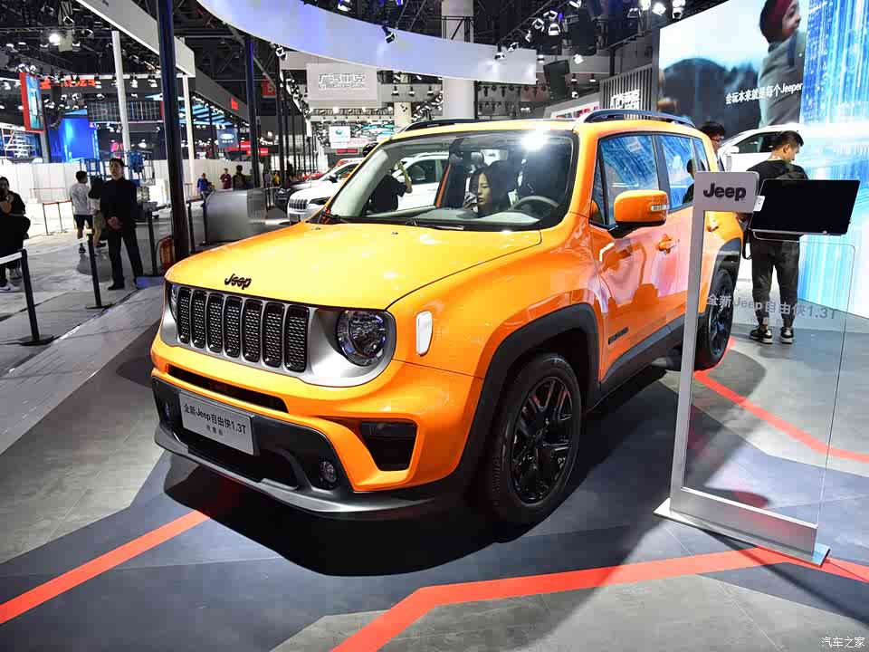 广汽菲克jeep 自由侠 2019款 1.3t 夜鹰版