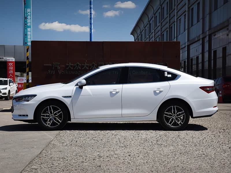 比亚迪 秦pro新能源 2019款 ev600 超能版 低配型