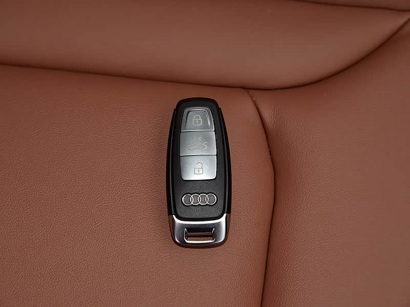 奥迪(进口) 奥迪q8 2019款 55 tfsi 豪华动感型