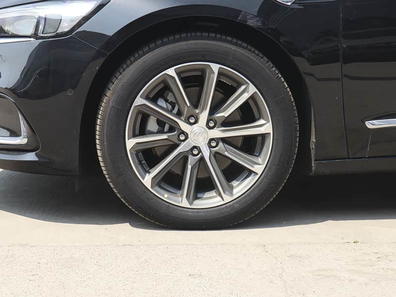 上汽通用别克 君越 2021款 652t 尊贵型