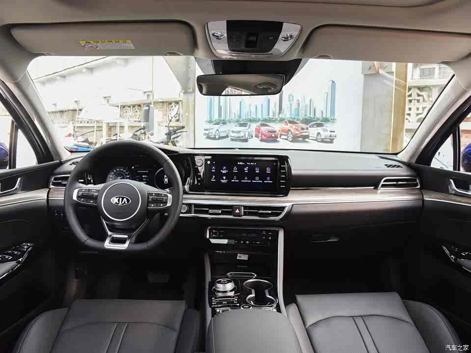 东风悦达起亚 起亚k5 2020款 韩版展车