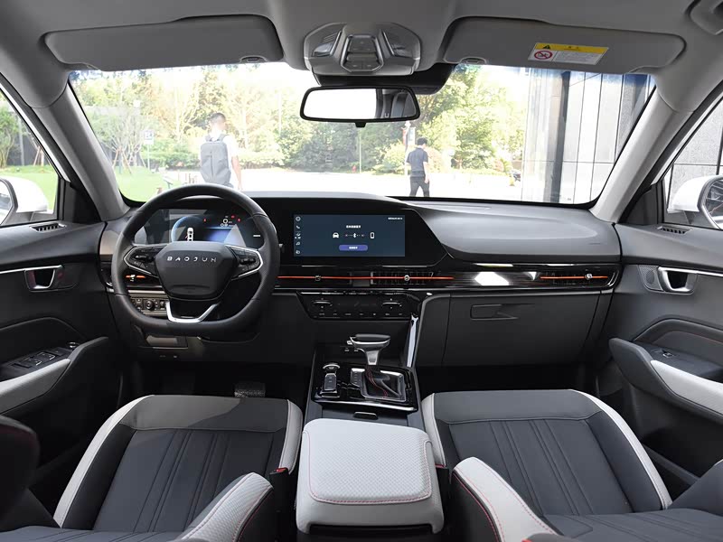 上汽通用五菱 宝骏rc-6 2019款 试装车