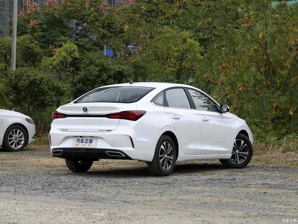 长安汽车 逸动 2020款 plus 百万版 1.6l gdi cvt豪华型