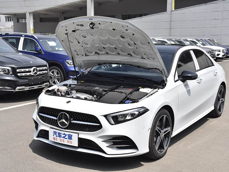 北京奔驰 奔驰a级 2020款 a 220 l 4matic 运动轿车