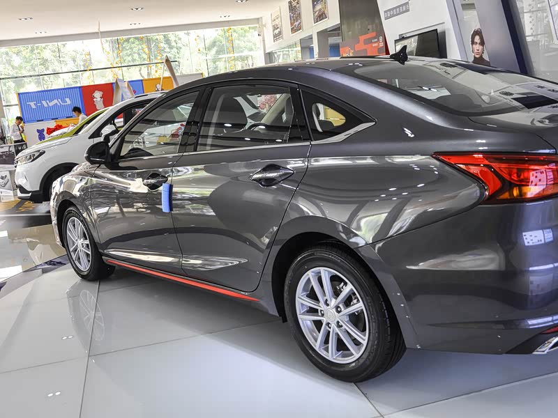 长安汽车 锐程cc 2021款 蓝鲸版 1.5t dct精英型 炫影灰 其它细节