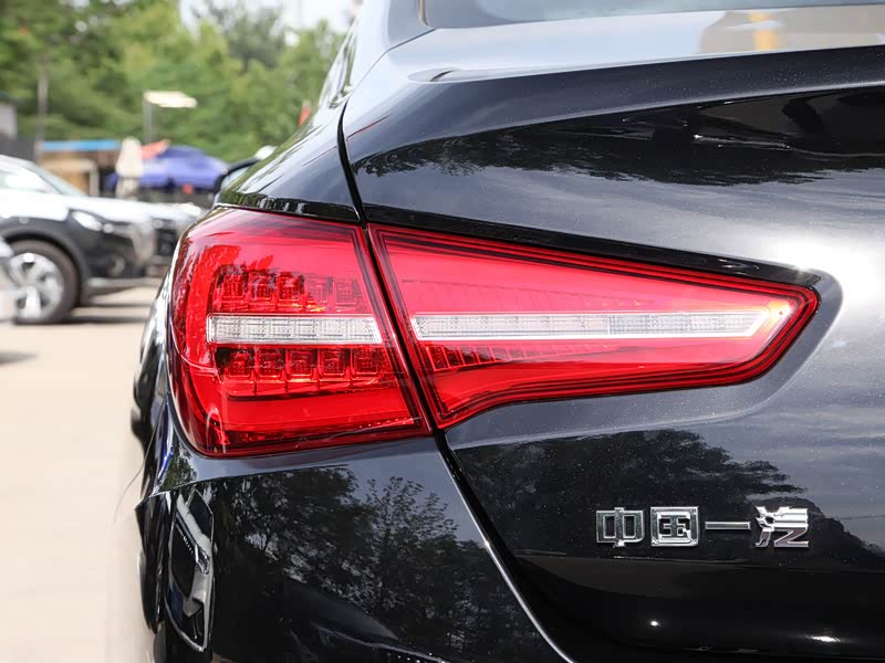 一汽红旗 红旗h5 2020款 1.8t 自动智联旗韵版
