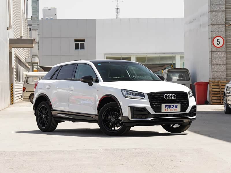 一汽-大众奥迪 奥迪q2l 2020款 35 tfsi 豪华动感型 冰川白 车身外观