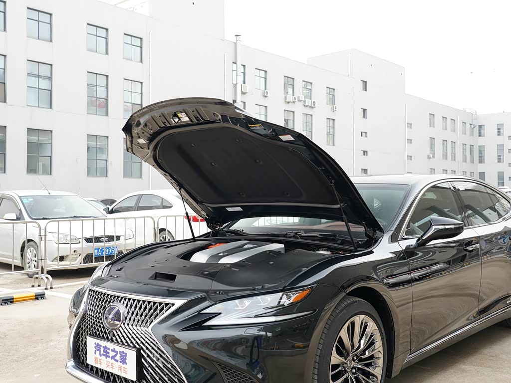 雷克萨斯 雷克萨斯ls 2020款 500h 行政版 国vi