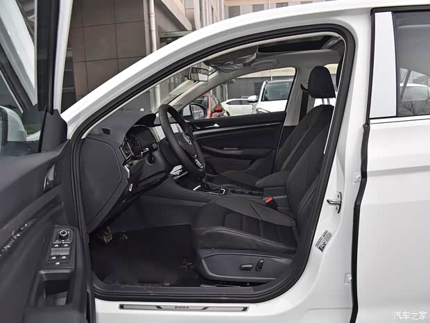 宝来限时优惠 目前7.79万元起售