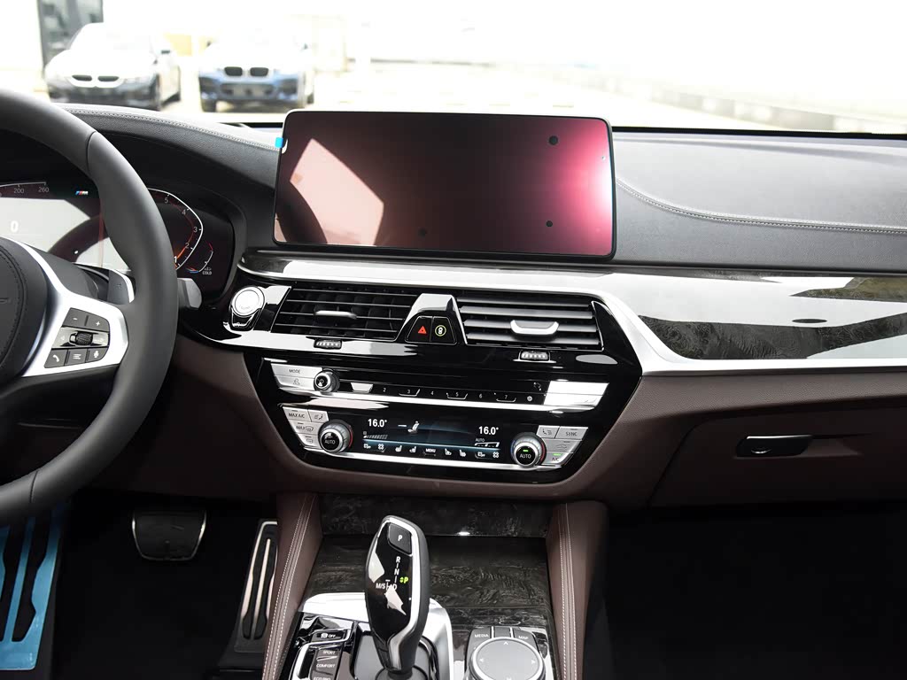 宝马(进口) 宝马6系gt 2021款 630i m运动大旅行家版 中控方向盘已经