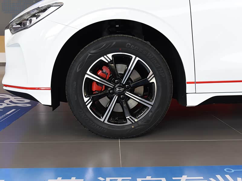 比亚迪 比亚迪e2 2019款 高续航版 耀·豪华型 黑色/白色 其它细节