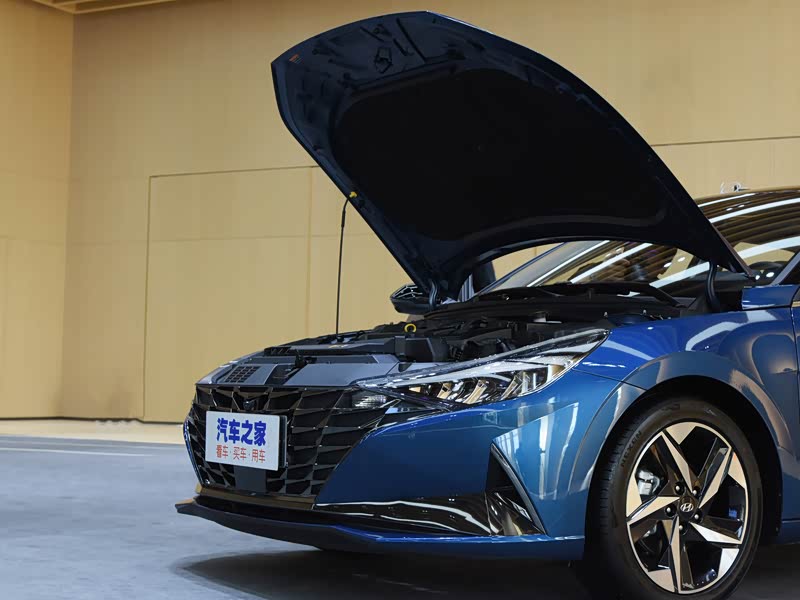 北京现代 伊兰特 2021款 1.5l cvt top旗舰版