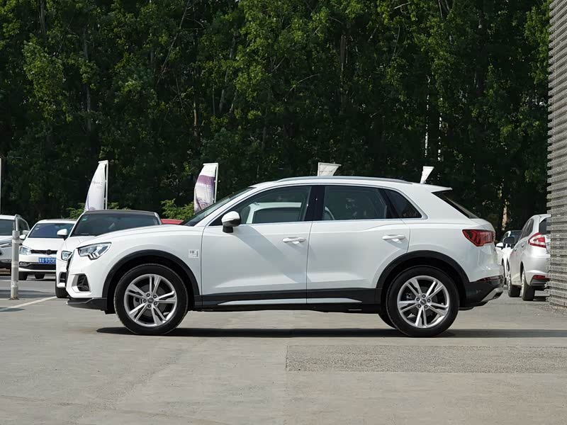 一汽-大众奥迪 奥迪q3 2020款 40 tfsi 时尚致雅型