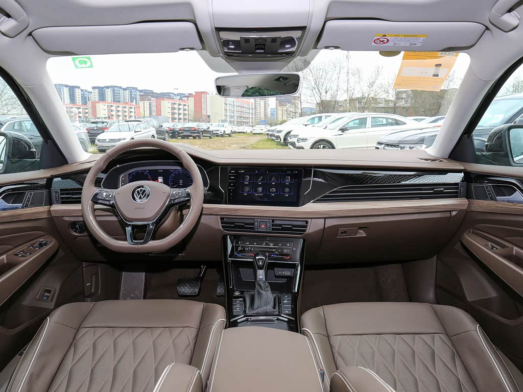 上汽大众 帕萨特 2021款 330tsi 尊贵版