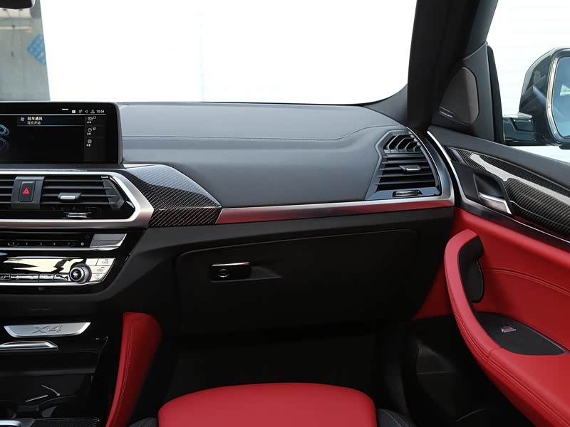 宝马x4 2020款 xdrive25i 黑骑士限量版 中控方向盘 外观颜色: 内饰