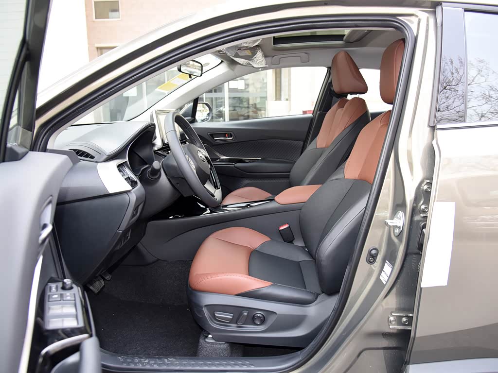 一汽丰田 奕泽izoa 2021款 双擎 2.0l 奕炫版